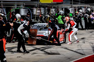 Pit Lane, Race
