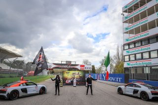 Gridwalk, Race
