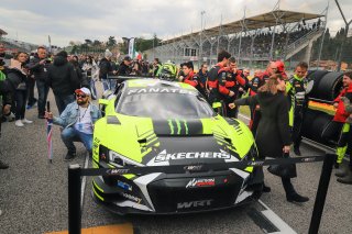 Gridwalk, Race
