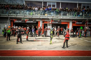 Pit Lane, Race
