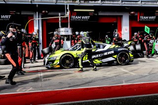 Pit Lane, Race
