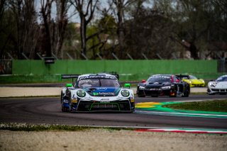 #54 Dinamic Motorsport ITA Porsche 911 GT3-R (991.II) Klaus BACHLER AUT Come LEDOGAR FRA Matteo CAIROLI ITA Pro, GT3, Race
