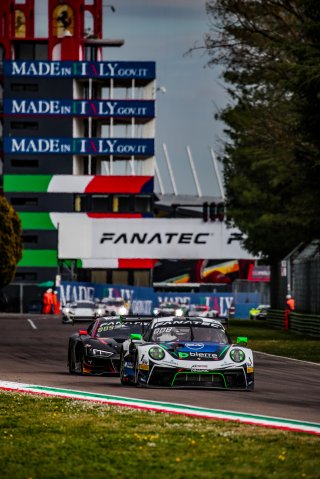 #56 Dinamic Motorsport ITA Porsche 911 GT3-R (991.II) Giorgio RODA ITA Mauro CALAMIA CHE Marius NAKKEN NOR Silver Cup, GT3, Race
