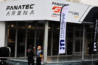 Paddock
