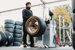 Paddock, Pirelli
