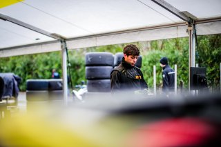 Paddock, Pirelli
