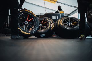Paddock, Pirelli
