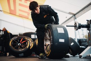 Paddock, Pirelli
