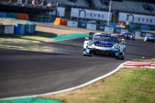#54 Dinamic Motorsport Porsche 911 GT3-R (991.II) Adrien De Leener GBR Christian Engelhart DEU Pro, Pre Qualifying
