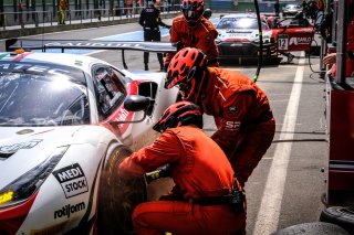 Pitlane, Race 2
