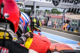 Pitlane, Race 2
