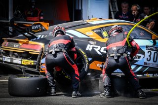 Pitlane, Race 2
