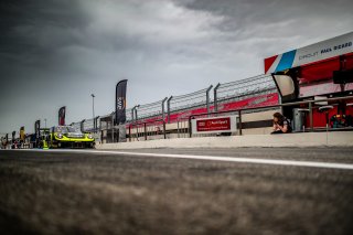 #39 Singha Racing Team TP 12 Porsche 911 GT3-R (991.II) Piti BHIROMBHAKDI THA Tanart SATHIENTHIRAKUL THA Matthew PAYNE NZL Gold Cup, Bronze Test, FGTWC, Pitlane
