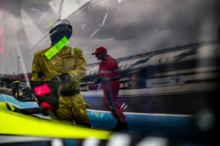 Bronze Test, Pitlane
