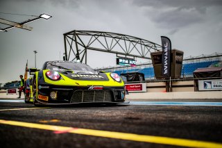 #39 Singha Racing Team TP 12 Porsche 911 GT3-R (991.II) Piti BHIROMBHAKDI THA Tanart SATHIENTHIRAKUL THA Matthew PAYNE NZL Gold Cup, Bronze Test, FGTWC, Pitlane
