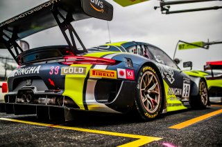 #39 Singha Racing Team TP 12 Porsche 911 GT3-R (991.II) Piti BHIROMBHAKDI THA Tanart SATHIENTHIRAKUL THA Matthew PAYNE NZL Gold Cup, Bronze Test, FGTWC, Pitlane
