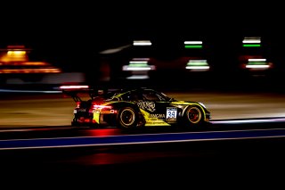 #39 Singha Racing Team TP 12 Porsche 911 GT3-R (991.II) Piti BHIROMBHAKDI THA Tanart SATHIENTHIRAKUL THA Matthew PAYNE NZL Gold Cup, Race
