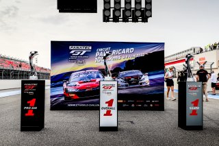 Gridwalk, Race
