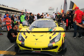 Gridwalk, Race
