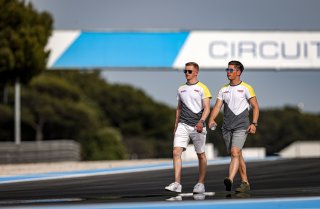 Trackwalk
