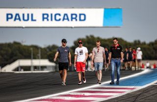 Trackwalk

