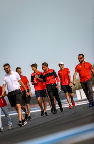 Trackwalk
