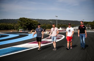 Trackwalk
