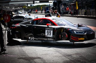 #99 Attempto Racing Audi R8 LMS evo II GT3 Alex Aka Nicolas Schll Silver Cup, Pitlane, Pre-Qualifying
