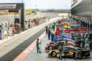 Pitlane, Qualifying 1
