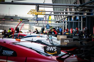 Pitlane, Qualifying 1
