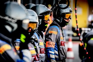 Pitlane, Qualifying 1
