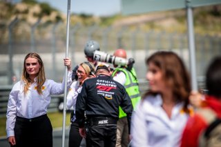 Grid Walk, Race 1
