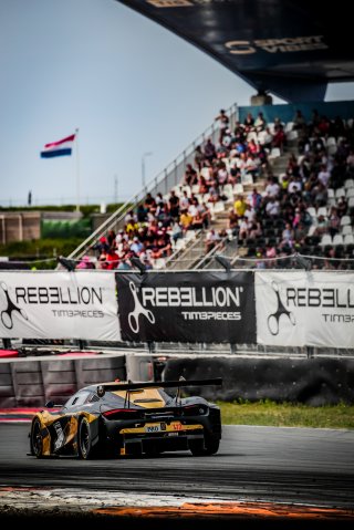 #112 JP Motorsport McLaren 720 S GT3 Dennis Lind Vincent Abril Pro, FGTWC, Race 1
