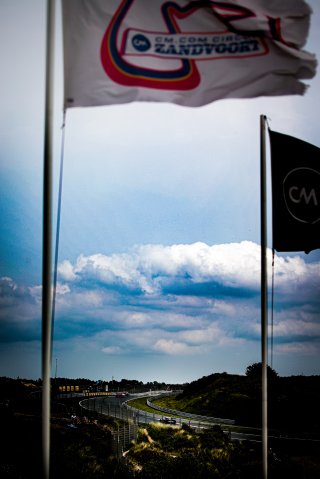 Race 1
