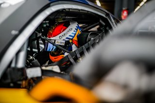 #88 AKKODIS ASP Team Mercedes-AMG GT3 Jules Gounon Jim Pla Pro, FGTWC, Pitlane, Qualifying 2

