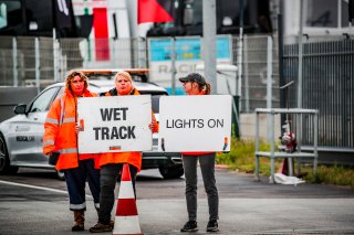 Pitlane, Qualifying 2
