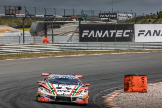 #18 GSM Novamarine Lamborghini Huracan GT3 Evo Danny Kroes Lucas Mauron Silver Cup, Race 2
