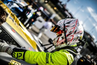 #112 JP Motorsport McLaren 720 S GT3 Dennis Lind Vincent Abril Pro, FGTWC, Grid Walk, Race 2
