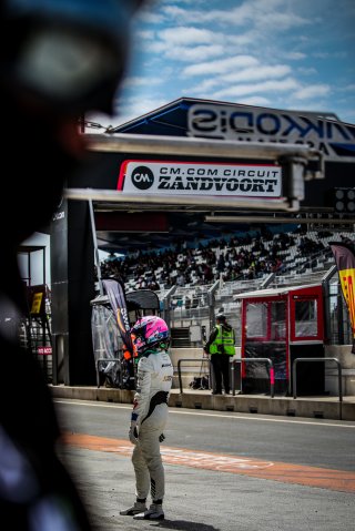 #88 AKKODIS ASP Team Mercedes-AMG GT3 Jules Gounon Jim Pla Pro, FGTWC, Pitlane, Race 2
