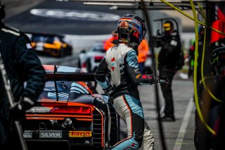#30 Team WRT Audi R8 LMS evo II GT3 Thomas Neubauer Benjamin Goethe Silver Cup, FGTWC, Pitlane, Race 2
