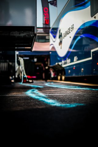 Paddock, Set Up
