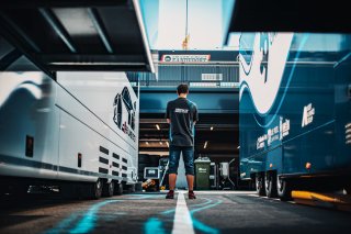 Paddock, Set Up
