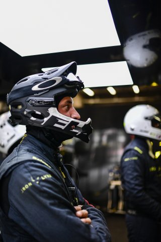 Pitlane, Pre-Qualifying

