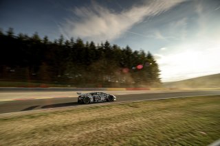 #77 Barwell Motorsport Lamborghini Huracan GT3 Evo Ahmad AL HARTHY Sam DE HAAN Alex MACDOWALL Sandy MITCHELL Lamborghini Huracan GT3 Evo Gold Cup, Race
