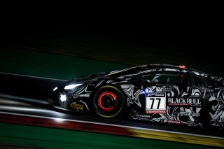 #77 Barwell Motorsport Lamborghini Huracan GT3 Evo Ahmad AL HARTHY Sam DE HAAN Alex MACDOWALL Sandy MITCHELL Lamborghini Huracan GT3 Evo Gold Cup, Night, Race
