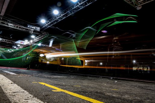 #107 CMR Bentley Continental GT3 Nigel BAILLY Stphane LEMERET Antonin BORGA Maxime SOULET Bentley Continental GT3 Gold Cup, Night, Race
 | SRO / Kevin Pecks