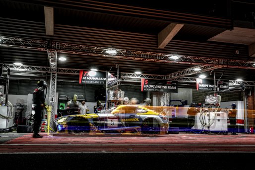 #5 Haupt Racing Team Mercedes-AMG GT3 Gabriele PIANA Florian SCHOLZE Hubert HAUPT Arjun MAINI Mercedes-AMG GT3 Gold Cup, Night, Race
 | SRO / Kevin Pecks
