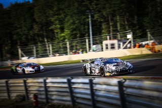 #77 Barwell Motorsport Lamborghini Huracan GT3 Evo Ahmad AL HARTHY Sam DE HAAN Alex MACDOWALL Sandy MITCHELL Lamborghini Huracan GT3 Evo Gold Cup, Race
