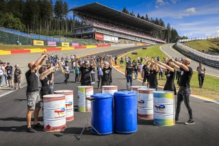 Gridwalk, Race
