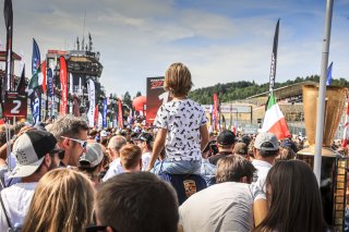 Gridwalk, Race
